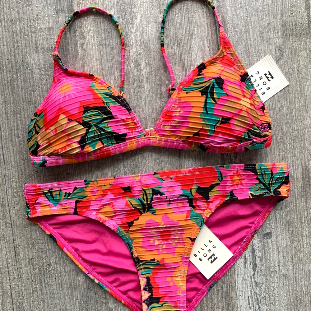 ๐ฅ๐ฅBILLABONG - FEEL THE GROOVE CECI TRIANGLE LOWRIDER BIKINI SET๐ฅ๐ฅ - Picture 1 of 10